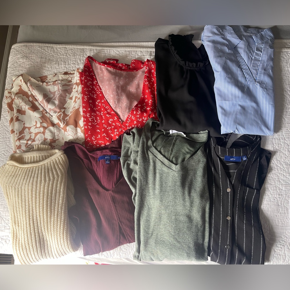 Mixed Women's Tops Bundle - size Medium